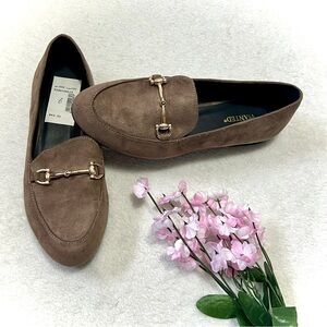 Wanted NWT Tan Gold Belted Saddlery Loafers - Size 6